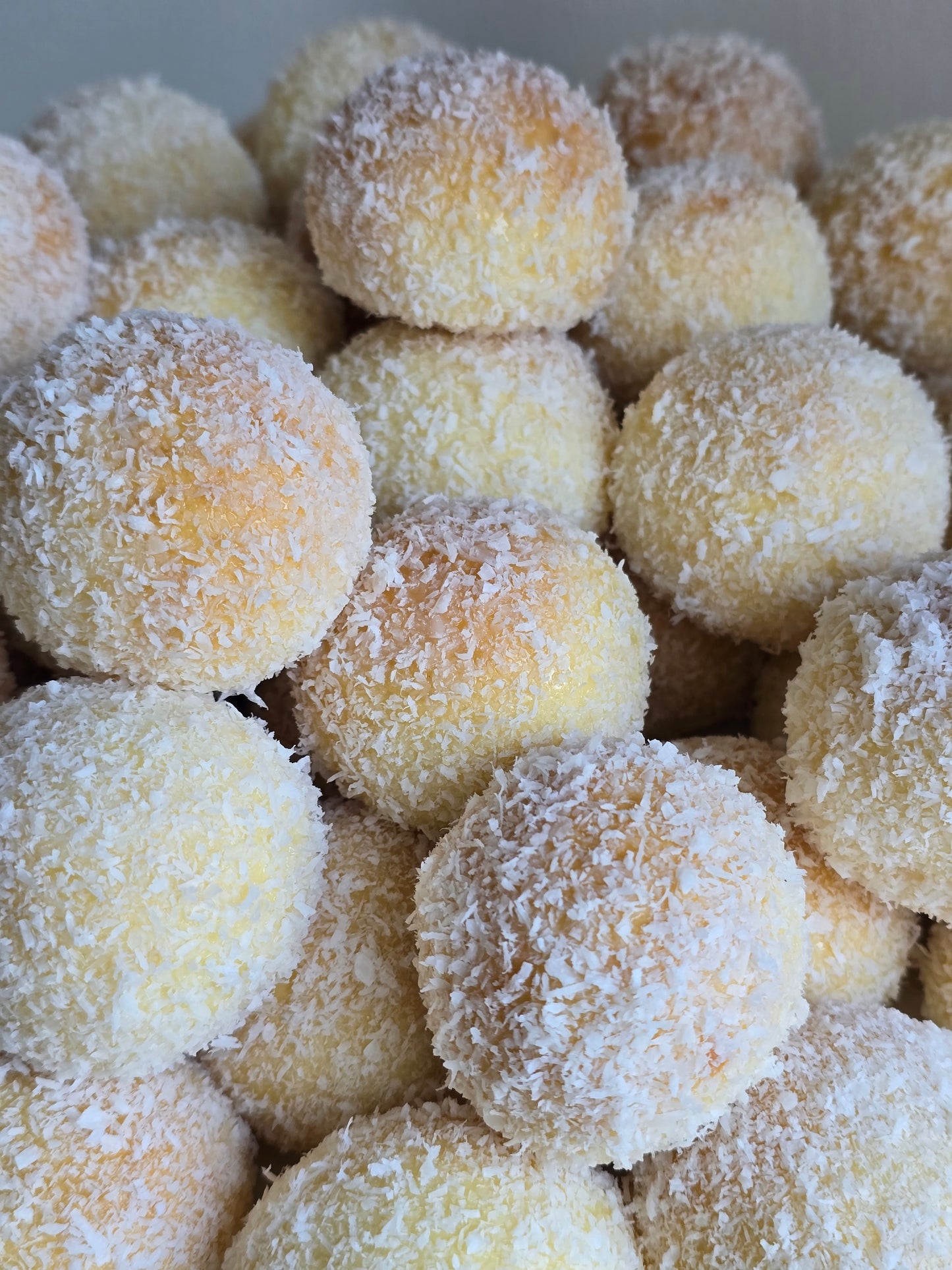 Mini Coconut-Brioche